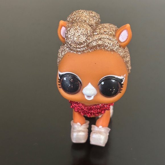LOL Surprise! Queen’s Pony- Series 4 ( Rare or Ultra Rare) - Picture 2 of 5